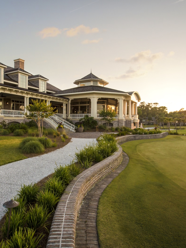 Image of a path to the plantation golf club 