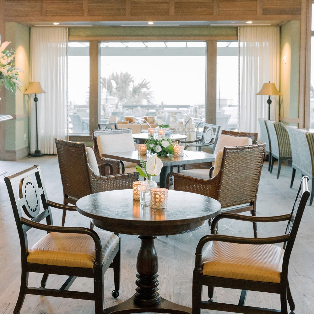 Image of a dining room